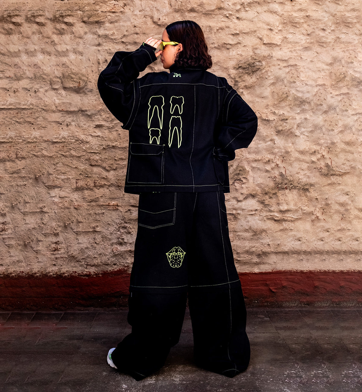 Chaqueta Neon: Caníbal